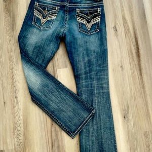 Vigoss Premium Sz 11 L33. Great condition. No stains or tears.